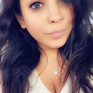 Meet your Posher, Veronica